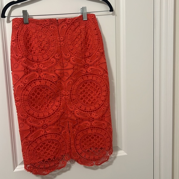 Coral pink midi skirt - Picture 3 of 4